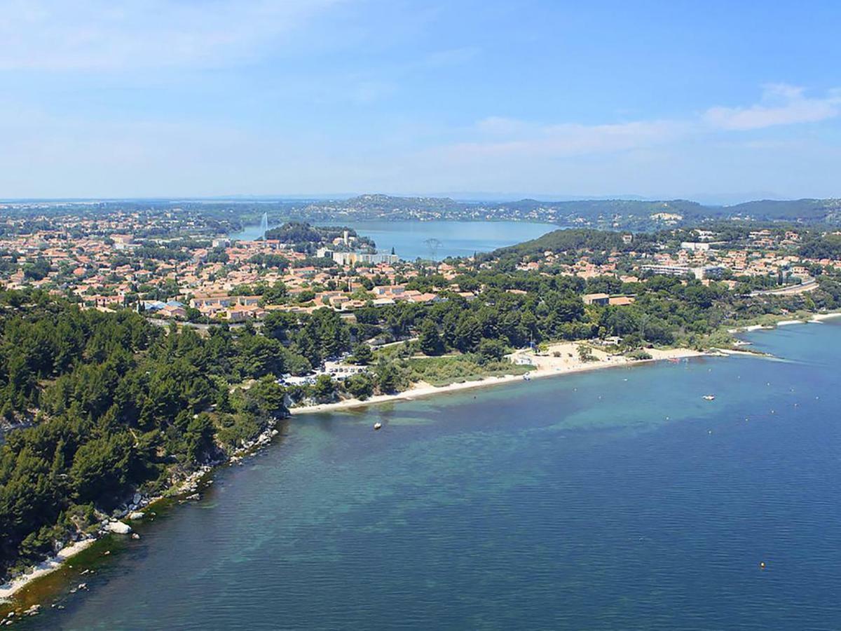 Maison Contemporaine Avec Piscine Privee Chauffee, Entre Plages Et Provence, Borne 11 Kw イストル エクステリア 写真